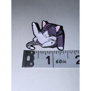 Cat Cleaning Itself Cat Kitten Pin Brooch